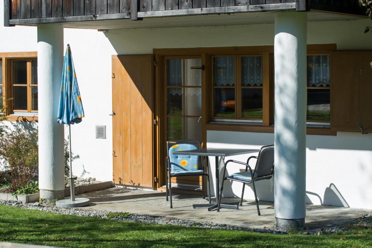 Ferienwohnungen Muntschi Andeer Kamer foto